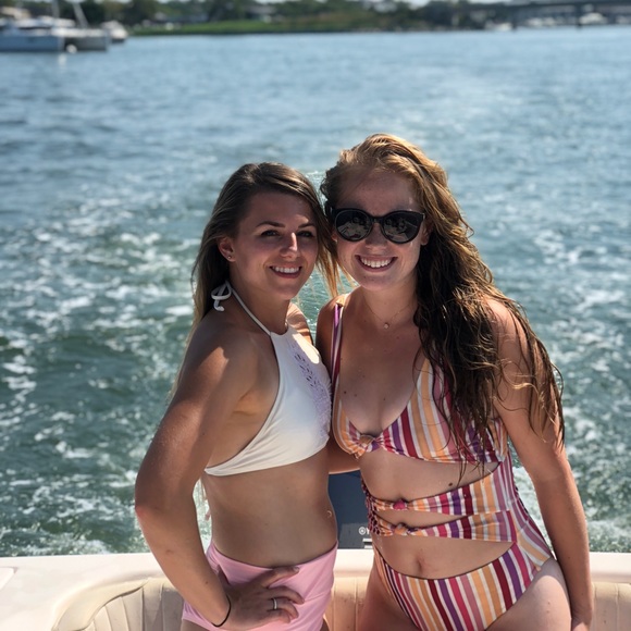 Meet your Posher, Hannah - Picture 2 of 8